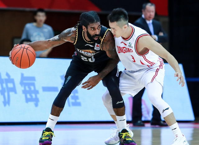 转折点罗马门线救险，CBA常规赛冲刺阶段攻防权衡，目标明确，细节决定成败